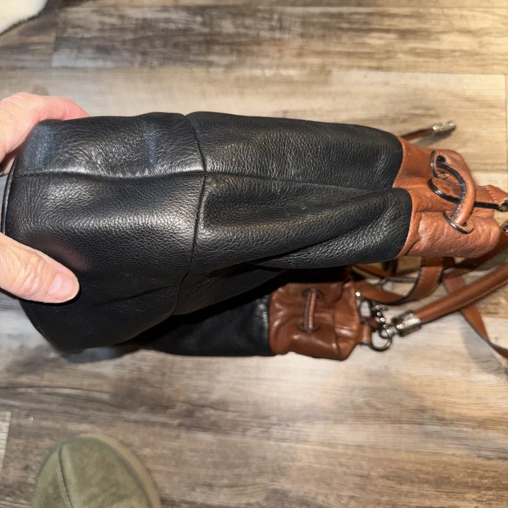Brighton Brit Bucket Bag Purse Leather Handbag Black Brown With Bag Charm